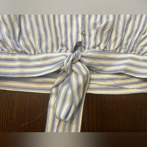 Vertical Striped Tie Top - Picture 6 of 8